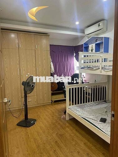 chính chủ cần bán căn hộ gemek1
