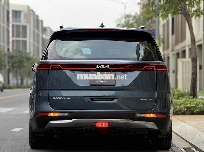 Kia Carnival 2024 2.2D Signature 65.000 km