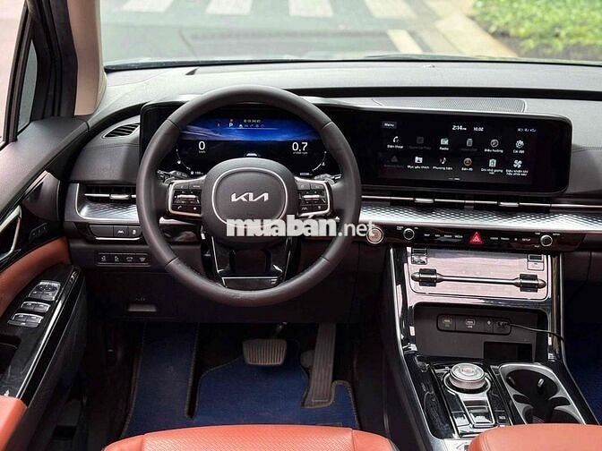 Kia Carnival 2024 2.2D Signature 65.000 km