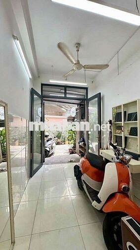 nhà mới đẹp hxh 2L Huỳnh Văn Bánh p11 Quận Phú nhuận
