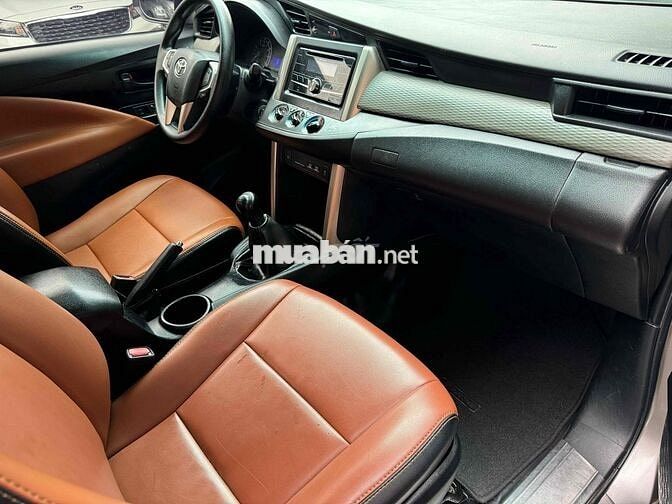 Toyota Innova 2.0E 2018 Nâu