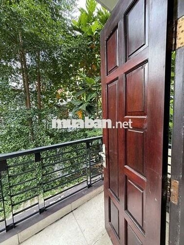 Cần cho thuê  Biệt Thự PĐHT Q12.DT 9 x20 1 trệt 3Lầu 5PN 4WS giá 25 tr