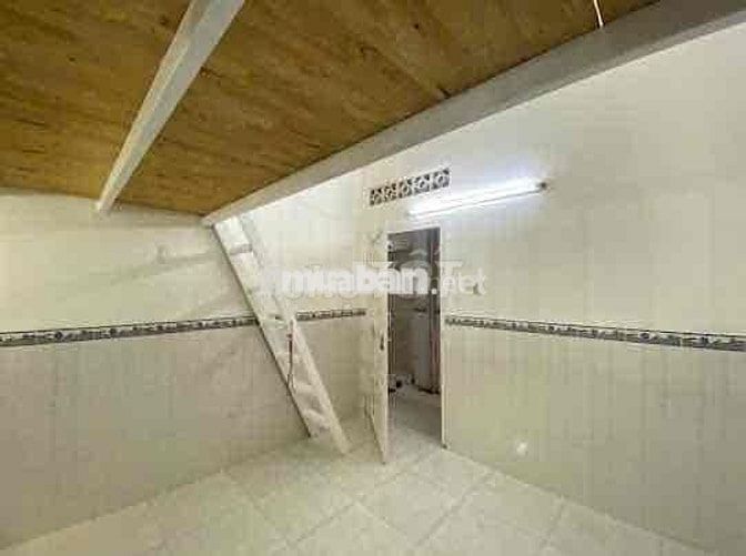 Phòng trọ giá sinh viên thang máy, sạch sẽ ngay cầu Nguyễn Tri Phương
