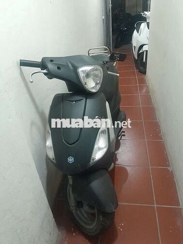 Piaggio màu Đen