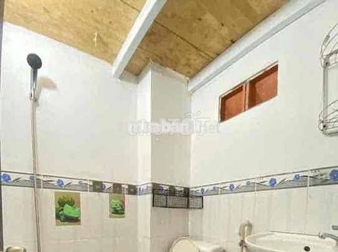 Phòng trọ giá sinh viên thang máy, sạch sẽ ngay cầu Nguyễn Tri Phương