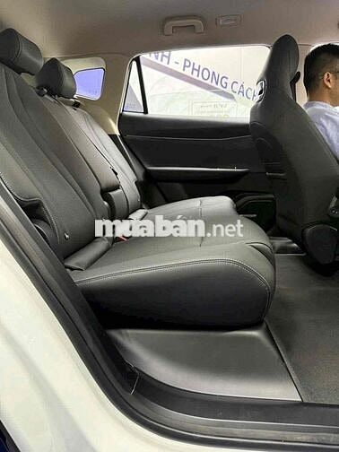 Xe ô tô điện Vinfast VF8 Plus Trắng