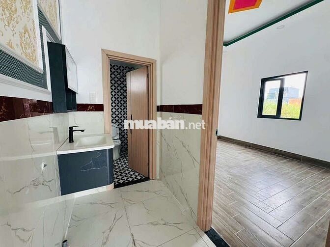 Nhà shr giá tốt 5×16,8 giá tốt ,khu dân cư đông đúc ,dọn vào ở ngay