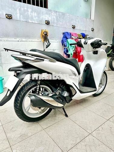 Cần bán SH150i CBS đời 2022 một chủ sử dụng