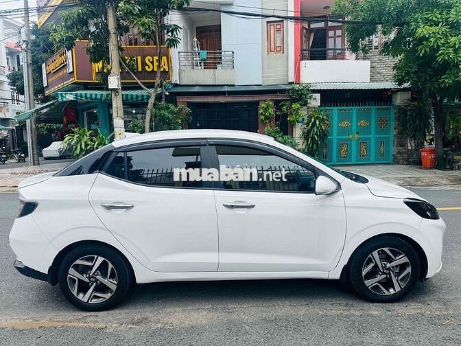 Hyundai Grand i10 Trắng