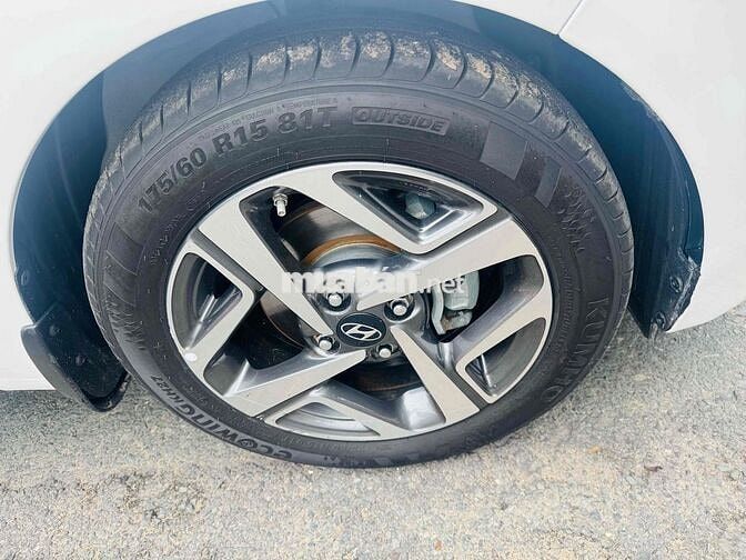 Hyundai Grand i10 Trắng