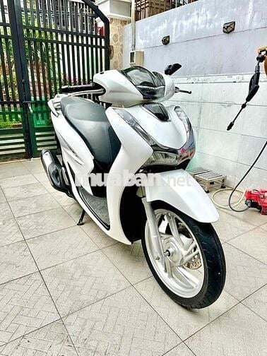 Cần bán SH150i CBS đời 2022 một chủ sử dụng