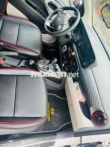 Hyundai Grand i10 Trắng