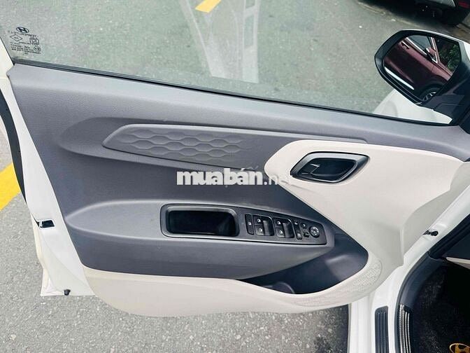 Hyundai Grand i10 Trắng