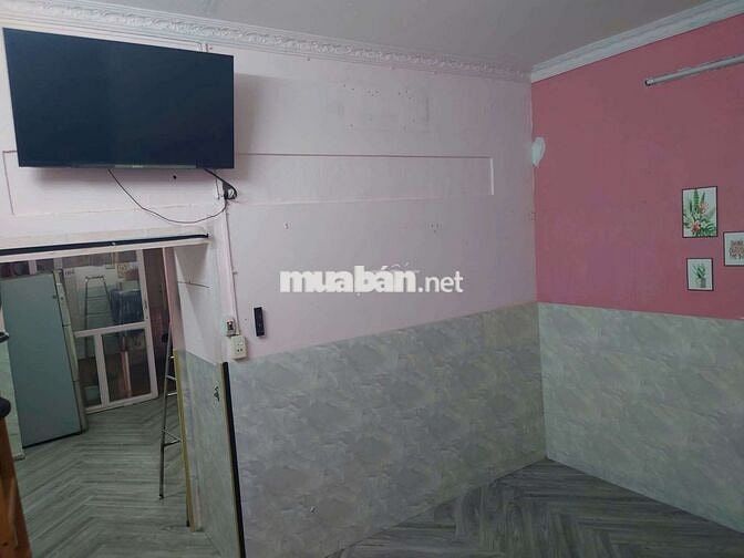 Cho thuê tầng trệt Nhà nguyên căn HXH 1 phòng khách+ 1 phòng ngủ