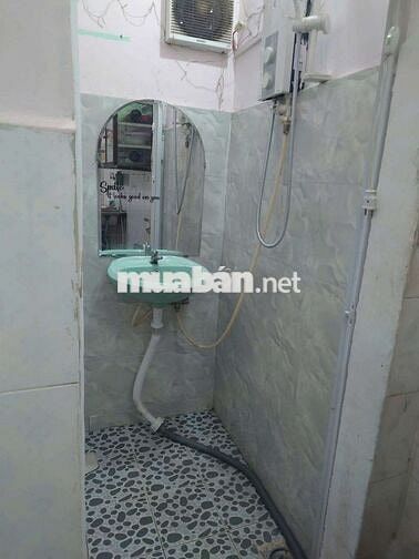 Cho thuê tầng trệt Nhà nguyên căn HXH 1 phòng khách+ 1 phòng ngủ
