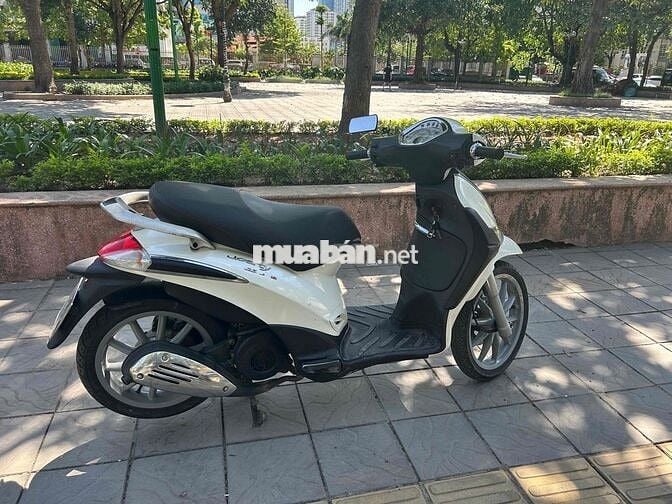 Piaggio Liberty màu Trắng