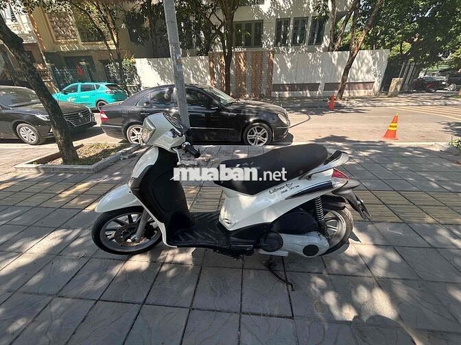 Piaggio Liberty màu Trắng