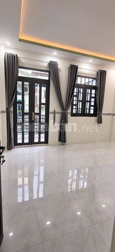 Nhà  Đẹp 3 tầng ,hẻm thông Ni Sư Huỳnh Liên ngang 4.7 m, 3 PN 3 WC