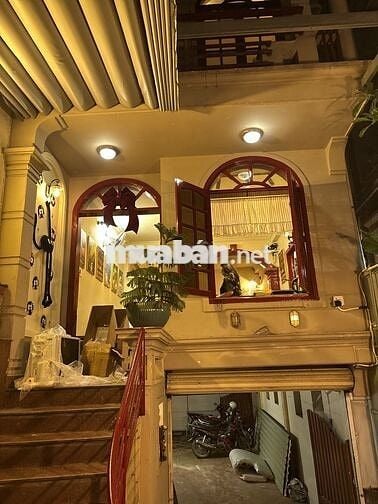 Quán Café 24g Tuyển nhân viên phục vụ ca đêm