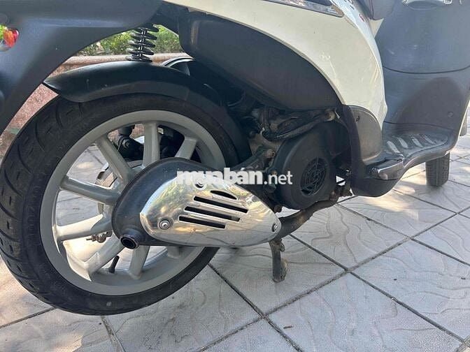 Piaggio Liberty màu Trắng