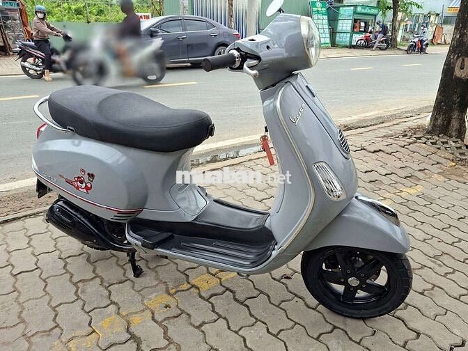 Piaggio Vespa LX 125 Xám xi măng