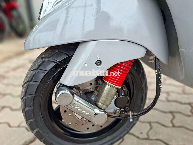Piaggio Vespa LX 125 Xám xi măng