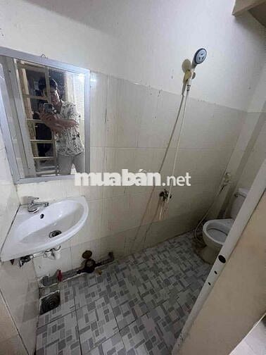 Phòng trọ sạch sẽ có máy lạnh quận 4