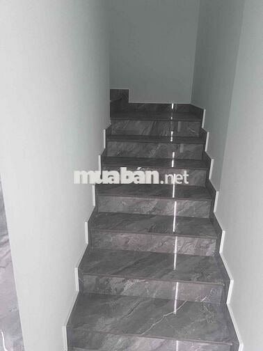 CHO THUÊ TOÀ NHÀ MỚI XÂY CÓ THANG MÁY