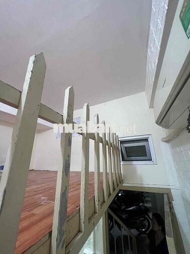 Phòng trọ sạch sẽ có máy lạnh quận 4