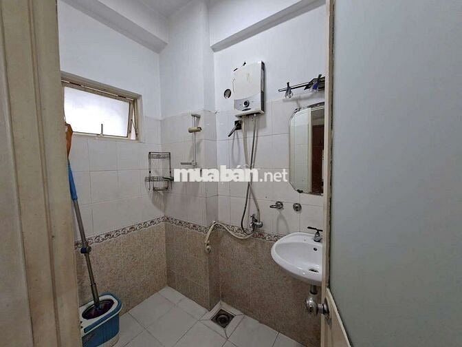 cô Hương cho thuê CH 2PN 1WC 80m nhà trống (có ML MNN) ban công 12tr