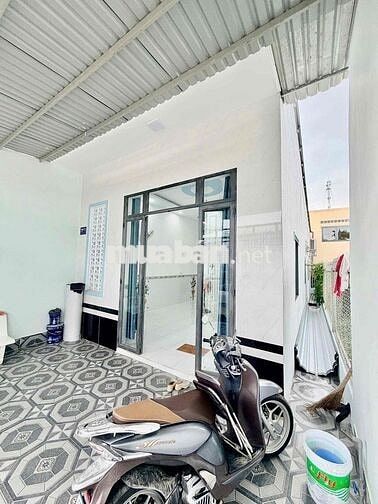 Nhà cấp 4 mới tặng full nội thất