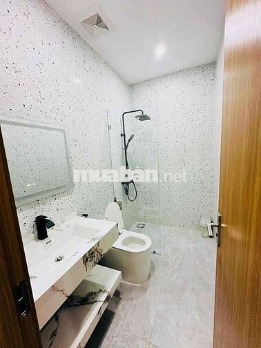 CHO THUÊ NHÀ 2 TẦNG NGUYÊN CĂN: ĐƯỜNG HÓI KIỂNG  GẦN CẦU HOÀ XUÂN