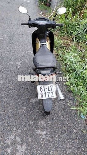 xe ruồi đậu nổ máy êm du 