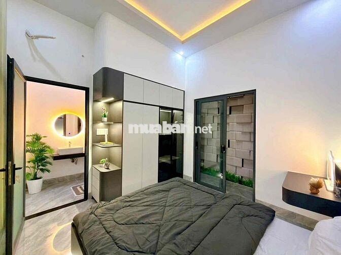 Nhà lầu có sân rộng đậu ô tô, kdc ngang Bv Nhi Đồng TPCT
