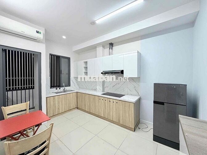 🔥Căn Hộ - 1PH Ngủ - Ban Công - Thang Máy - Hầm Xe - Máy Giặt Riêng