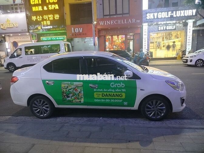 Mitsubishi Attrage Trắng 5 chỗ