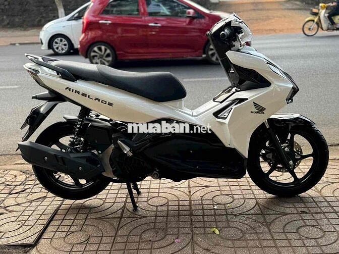 Honda Air Blade 125cc 2021 Trắng đen