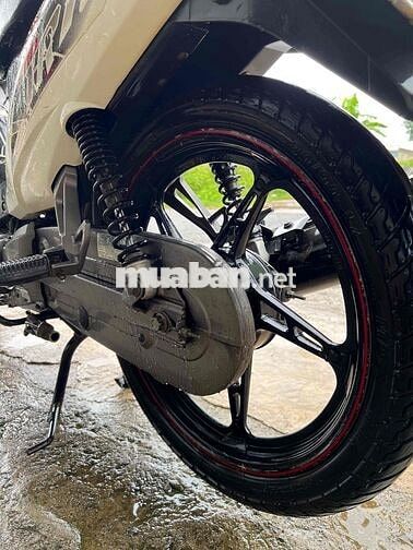 Yamaha Sirius 2018 Trắng Bánh mâm