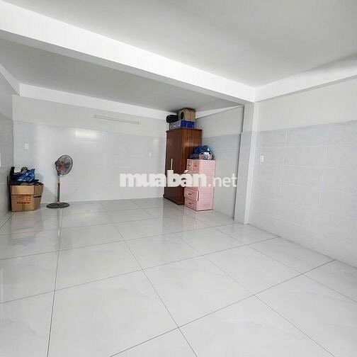 Cho thuê văn phòng tầng trệt Tỉnh Lộ 10 & Lê Đình Cẩn, chỉ 4tr/tháng
