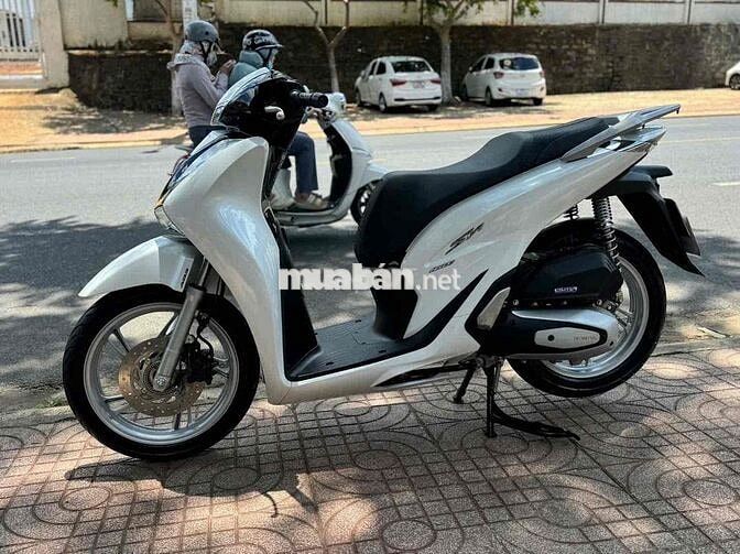 Honda SH Nam 2025 160cc ABS Trắng 6000 km