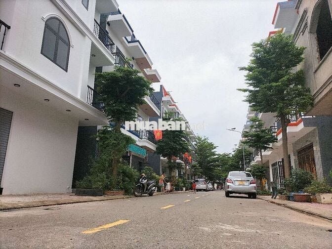  🆘 ko thể gồng nổi lãi. bán gấp có 3,35ty thôi. e bao rẻ nhấc khu ạ 