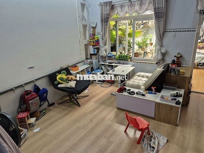 Chính chủ cần bán nhà phố 3 lầu đẹp như mới - Hẻm xe Hơi - Tân Sơn Nhì
