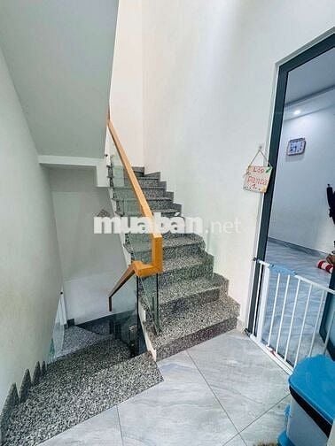 Nhà 3 Tầng, Bình Tân , 5,5 x 9,5m., Hẻm Xe Hơi, 3PN, 3WC