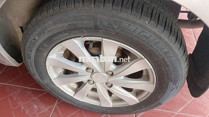 Gentra SX 2010 Bạc 13 vạn km