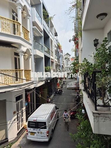 Chính chủ cần bán nhà phố 3 lầu đẹp như mới - Hẻm xe Hơi - Tân Sơn Nhì