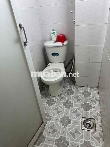 phòng cửa sổ Nguyễn Kiệm p3 Gò Vấp trong chợ Tân Sơn Nhất đh gia định