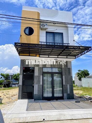 Còn trống một phòng Studio mặt tiền hướng Nam, sát biển tân trà