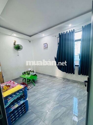 Nhà 3 Tầng, Bình Tân , 5,5 x 9,5m., Hẻm Xe Hơi, 3PN, 3WC