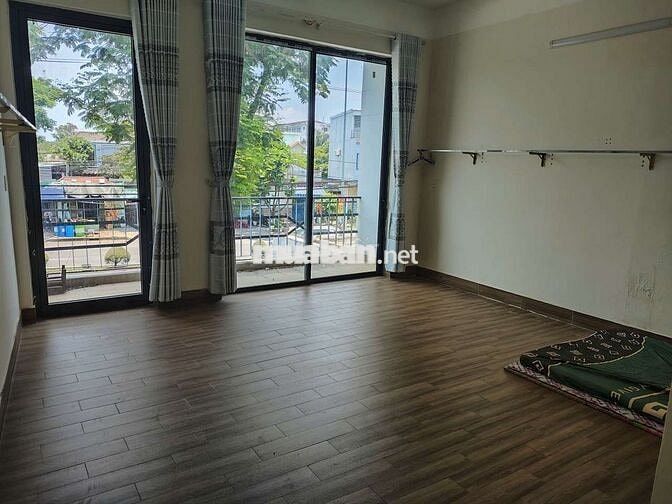 NHÀ MẶT TIỀN đường NGUYỄN LƯƠNG BẰNG trục chính 33m hướng Đông Bắc