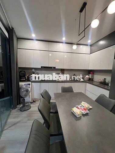 Tôi cần bán nhà mặt phố Miếu Đầm 6tầng thang máy full nội thất